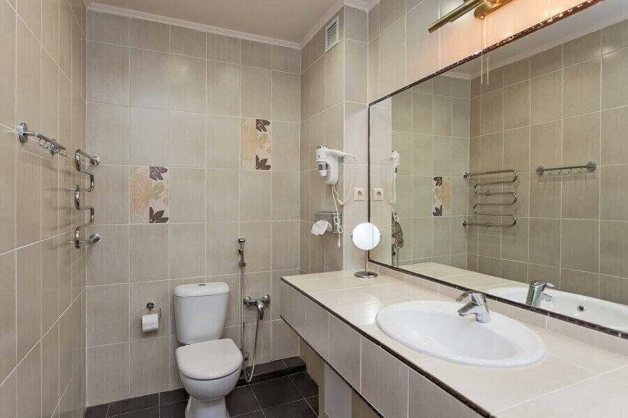 Гостиница Дельмонт Сукко