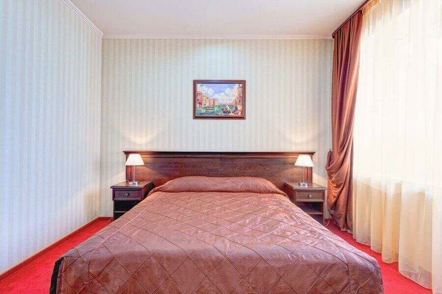 Гостиница Дельмонт Сукко